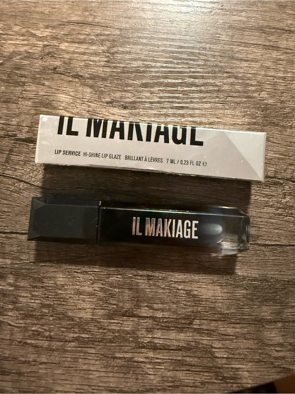 Il Makiage Lip Service Hi-Shine Lip Glaze - Petty Crimes